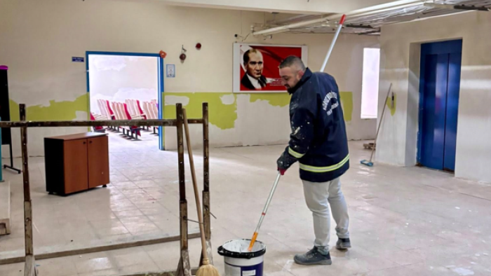 Körfez Belediyesi’nden Eğitim Kurumlarına destek sürüyor